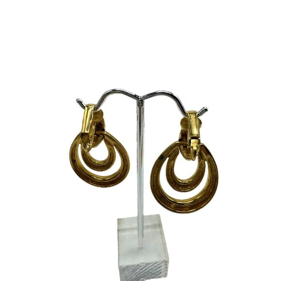 Vintage Gold Tone Clip-On Earring Set Of 4 Styles - Picture 5 of 15